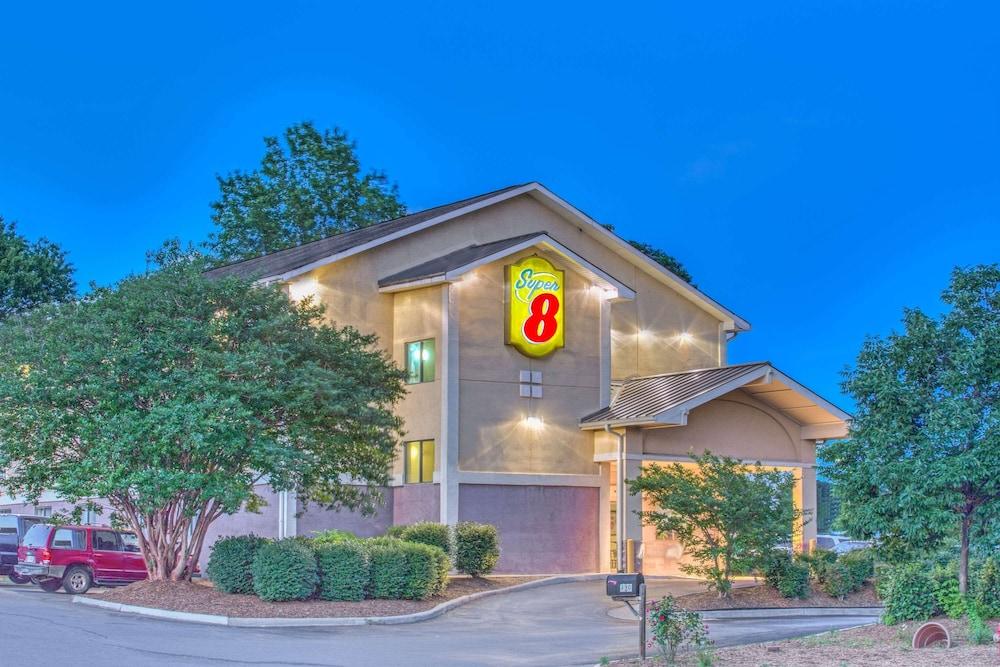 Super 8 By Wyndham Charlottesville Dış mekan fotoğraf